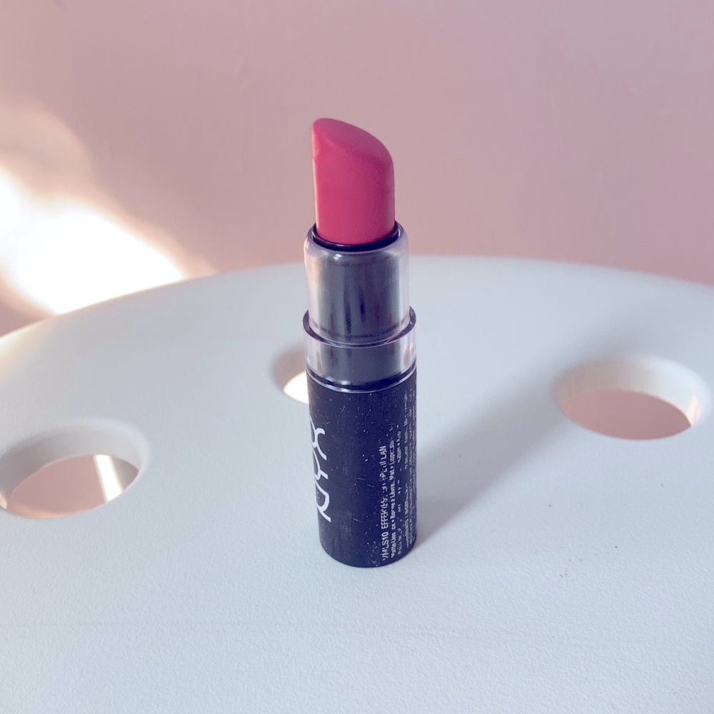 NYX Matte Velvet Lipstick: Effervescent Pètillant